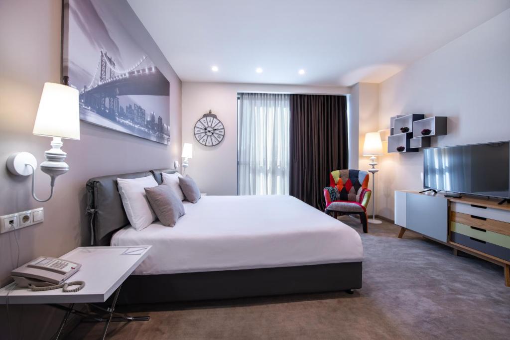 Deluxe Suite King