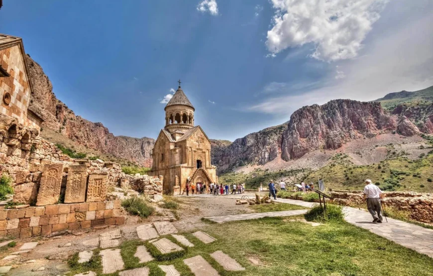 3 days tour package-Yerevan,Jermuk,Ejmiadzin tour