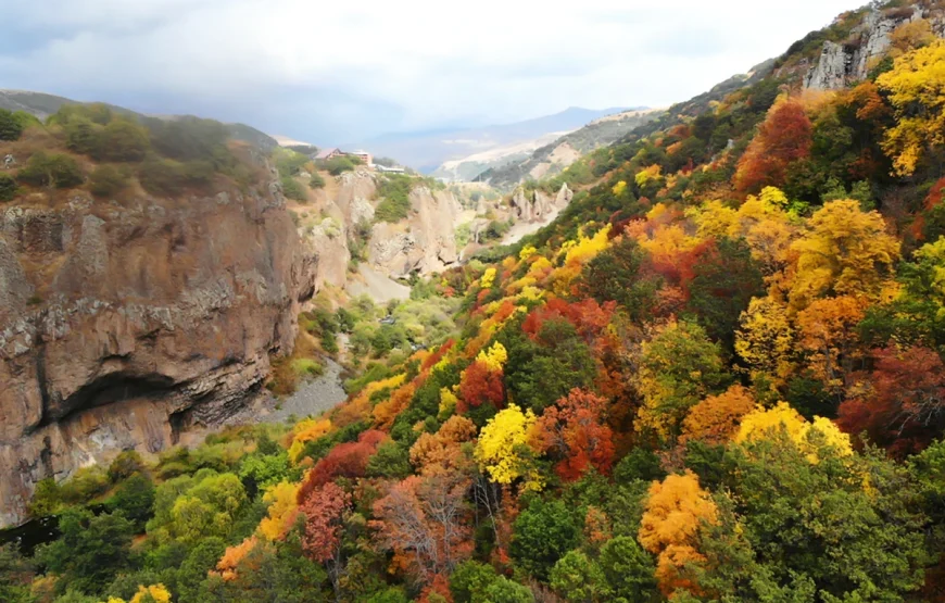 Khor Virap, Noravank, Jermuk, Areni tour
