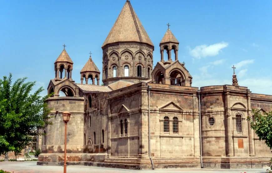 3 days tour package-Yerevan,Jermuk,Ejmiadzin tour